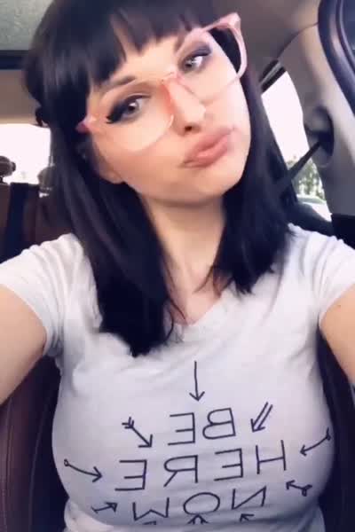 BaileyJayTweets-1087782268280676355-01