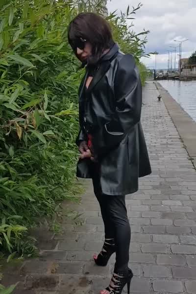 3245678765432